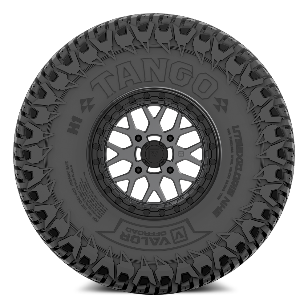 Tango on 15x7 V07 SG UTV Wheel and Tire Kit