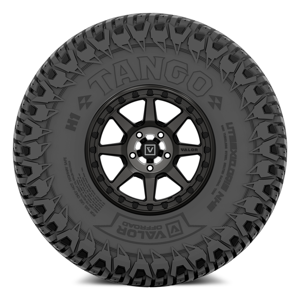 Tango on 15x7 V13 DT UTV Wheel and Tire Kit